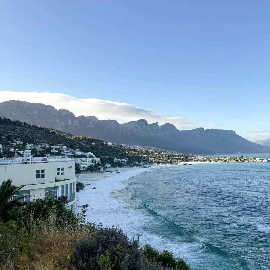 Clifftop home overlooking the beach and Twelve Apostles